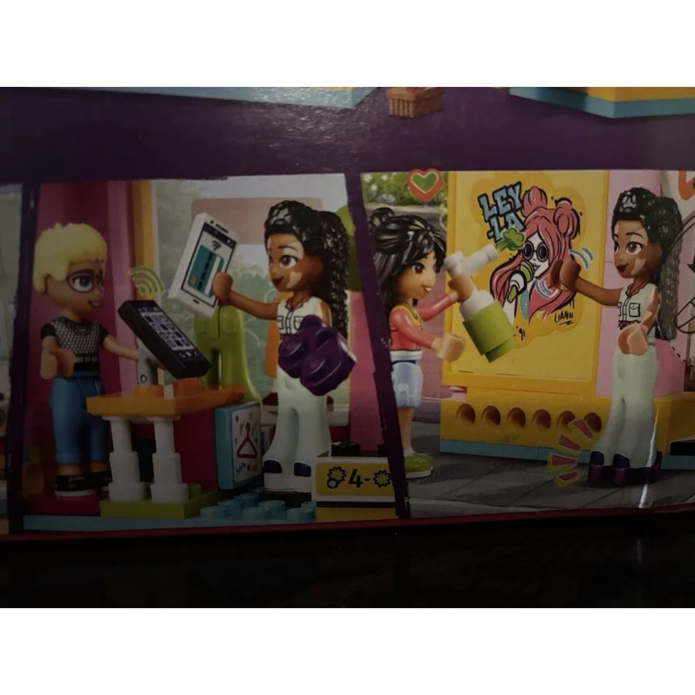 LEGO FRIENDS Vintage Fashion Store #42614 409 Pcs Celebrates Diversity *Vitiligo